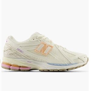 New Balance 1906R White Beige 'Sea Salt' Pink Sugar M1906RBP Womens 10.5 Men’s 9
